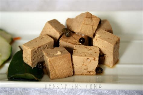  Il Tofu Fermentato di Huangshan: Un Viaggio Saporito tra Aromi Piccanti e Texture Setosi!